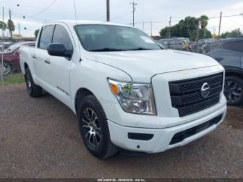  Salvage Nissan Titan