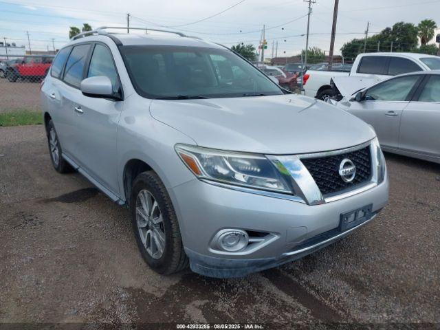  Salvage Nissan Pathfinder