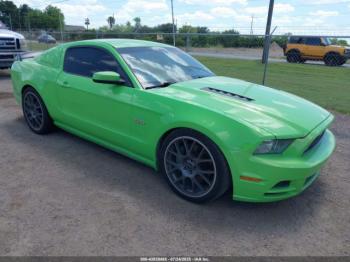  Salvage Ford Mustang