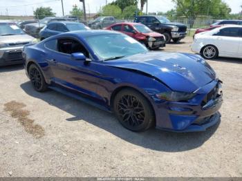  Salvage Ford Mustang