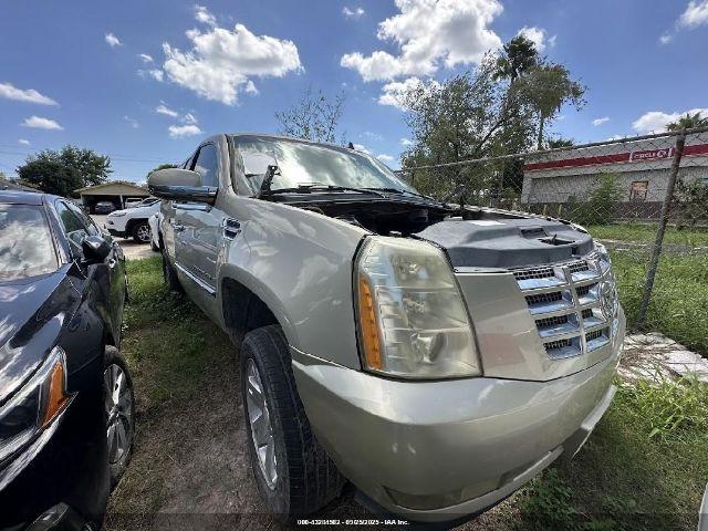  Salvage Cadillac Escalade
