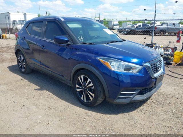  Salvage Nissan Kicks