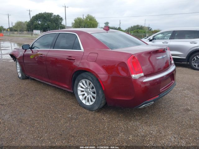 Chrysler 300 Touring Image 9