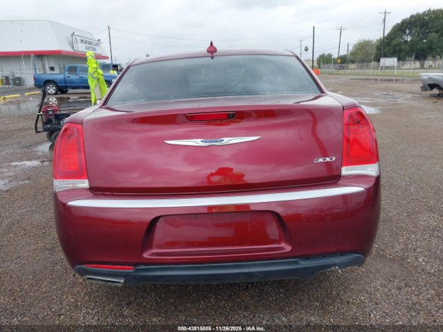 Chrysler 300 Touring Image 15