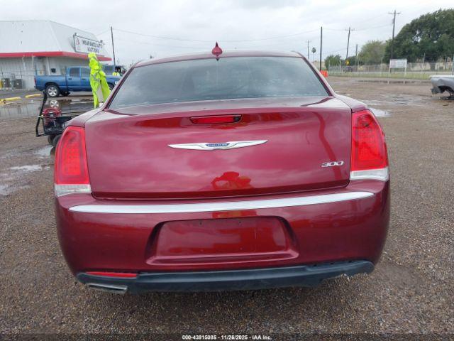 Chrysler 300 Touring Image 15