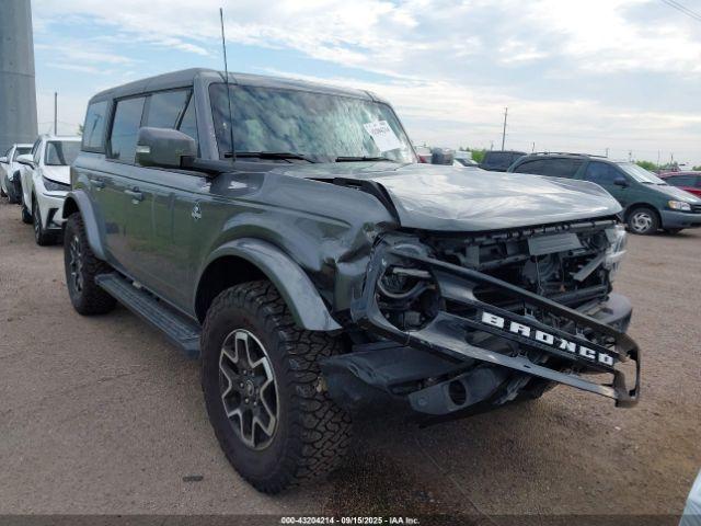  Salvage Ford Bronco