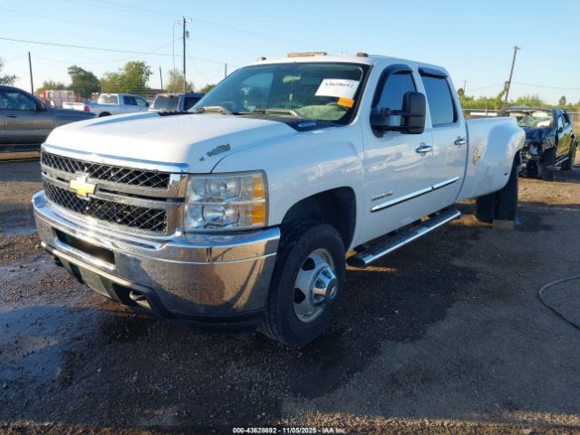 Chevrolet Silverado 3500 Work Truck Image 4