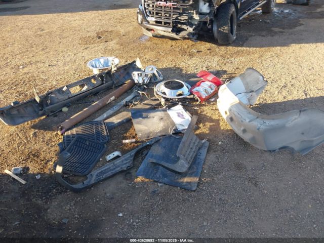 Chevrolet Silverado 3500 Work Truck Image 13