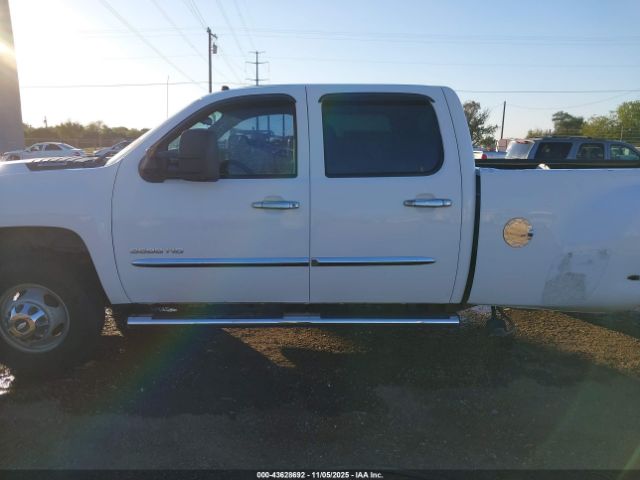 Chevrolet Silverado 3500 Work Truck Image 16