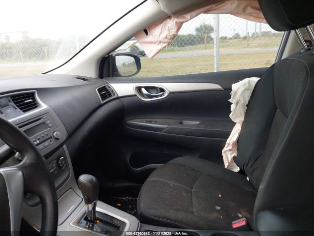 Nissan Sentra S Image 5