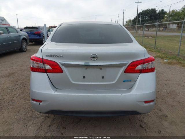 Nissan Sentra S Image 9