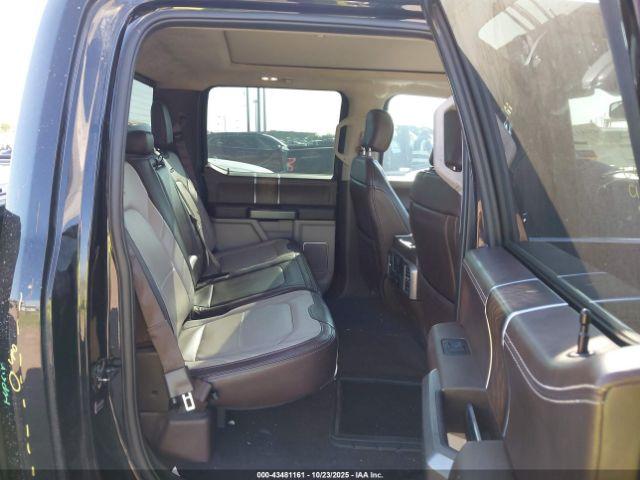 Ford F-150 Limited Image 9