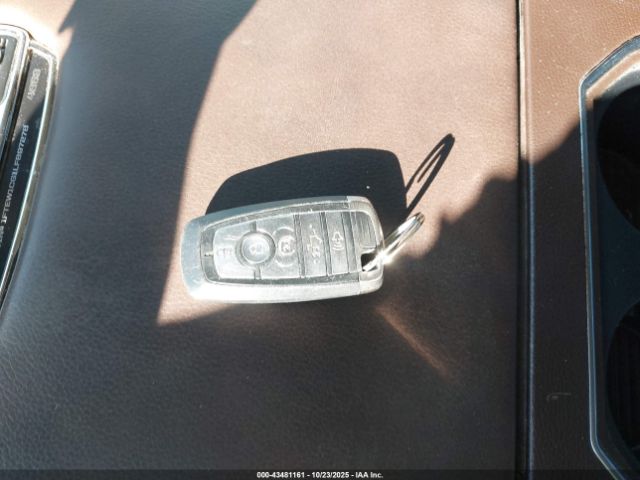 Ford F-150 Limited Image 12