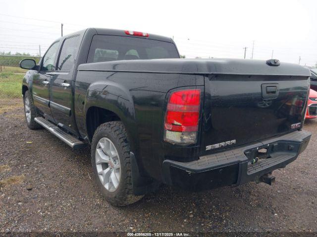 GMC Sierra 1500 Denali Image 16