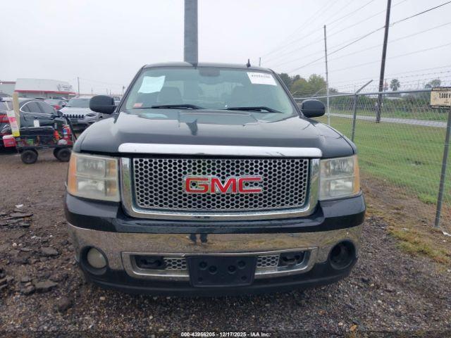 GMC Sierra 1500 Denali Image 8