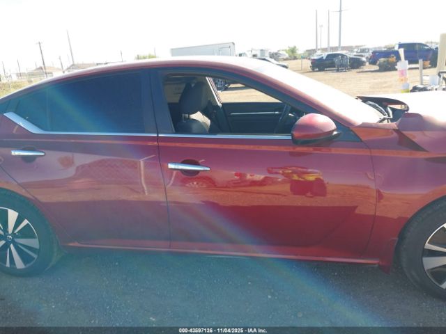 Nissan Altima Sv Fwd Image 16