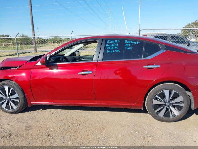 Nissan Altima Sv Fwd Image 13