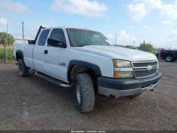  Salvage Chevrolet Silverado 2500