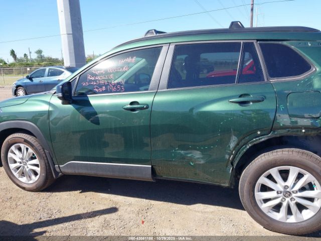 Toyota Corolla Le Image 8