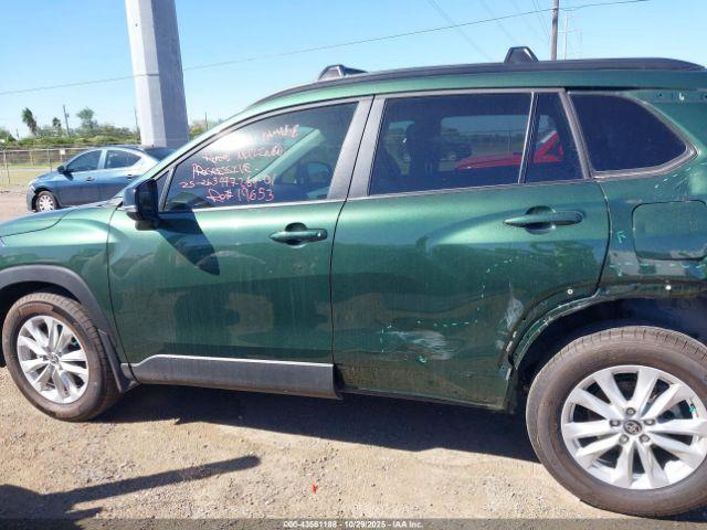 Toyota Corolla Le Image 8