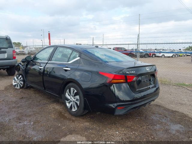 Nissan Altima 2.5 S Image 4