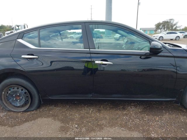 Nissan Altima 2.5 S Image 17