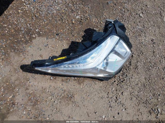 Cadillac XTS Luxury Image 6