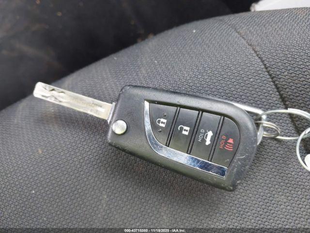 Toyota Corolla Le Image 15