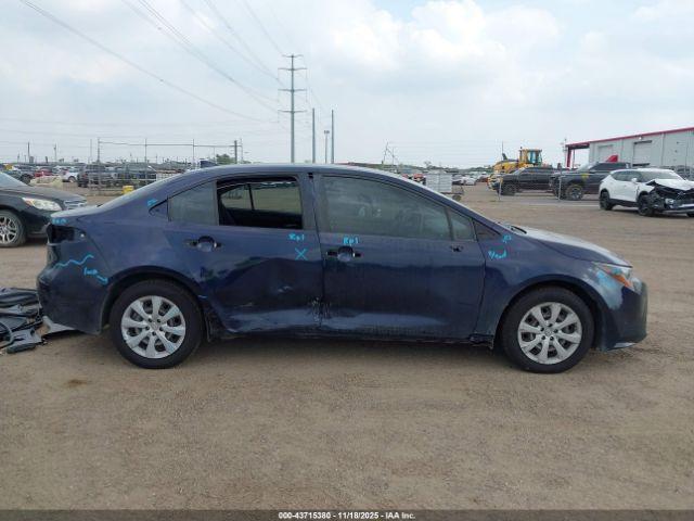 Toyota Corolla Le Image 16