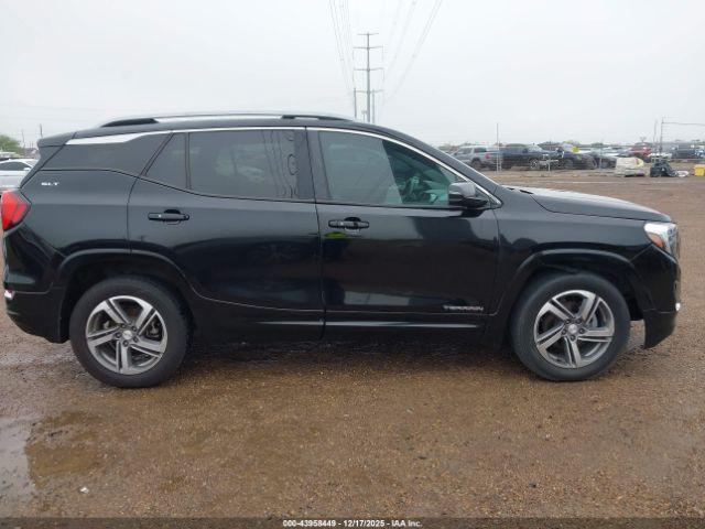 GMC Terrain Awd Slt Image 2