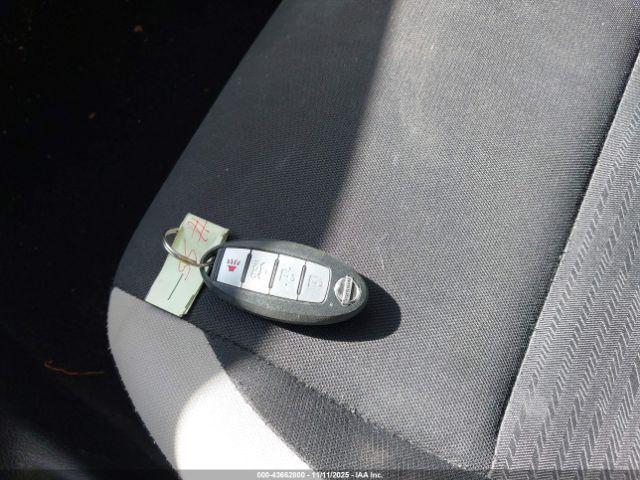 Nissan Versa 1.6 Sv Xtronic Cvt Image 2