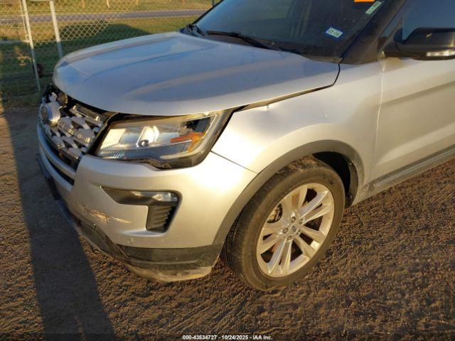 Ford Explorer Xlt Image 9