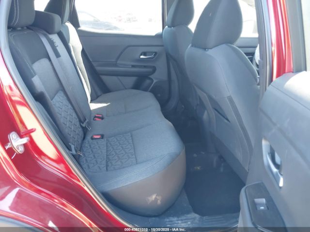 Nissan Kicks Sv Fwd Image 2