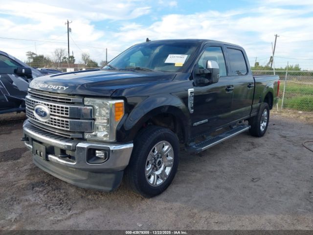 Ford F-250 Lariat Image 2