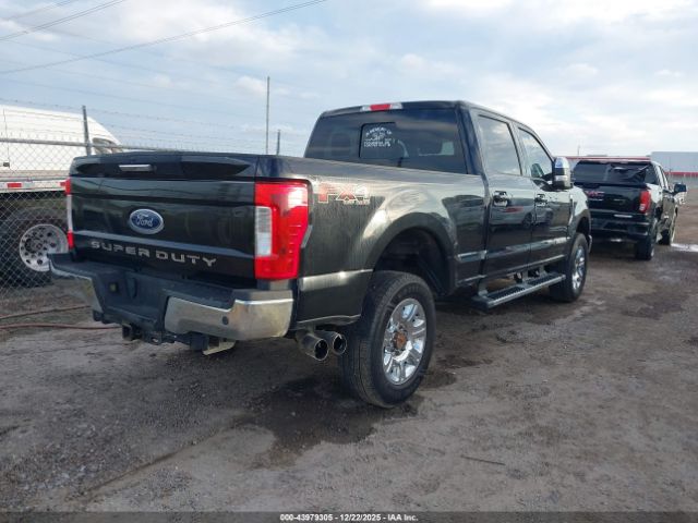 Ford F-250 Lariat Image 11