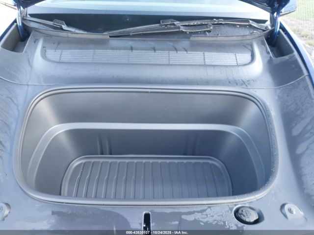 Tesla Model Y Image 13