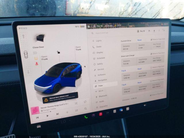 Tesla Model Y Image 2