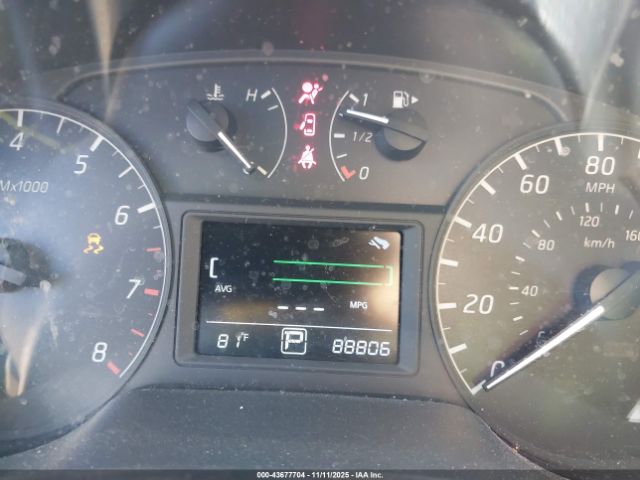 Nissan Sentra S Image 12