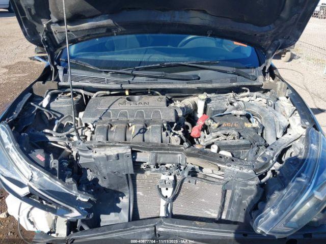 Nissan Sentra S Image 2