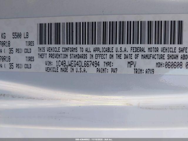 Jeep Wrangler Sahara Image 17