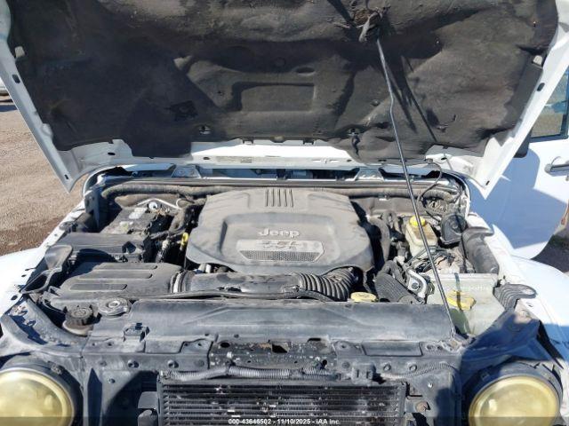 Jeep Wrangler Sahara Image 11