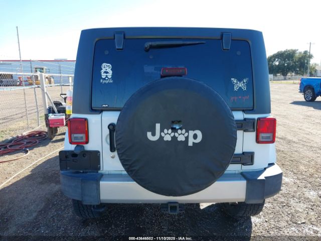 Jeep Wrangler Sahara Image 3