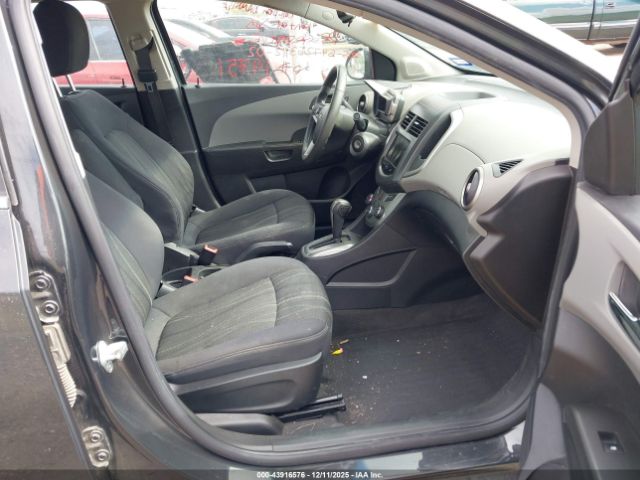 Chevrolet Sonic Lt Auto Image 6
