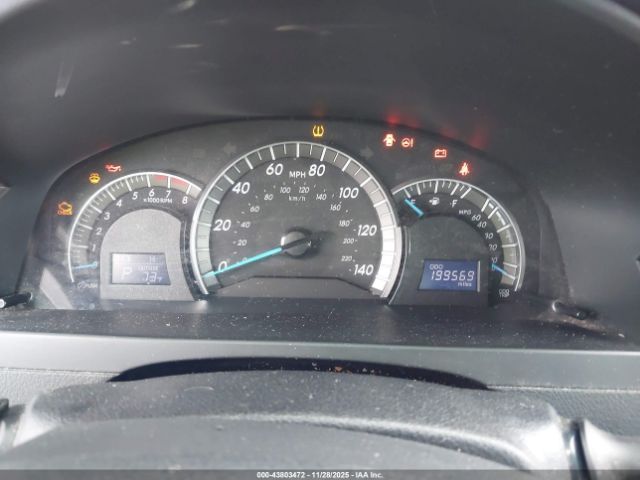 Toyota Camry Se Image 3