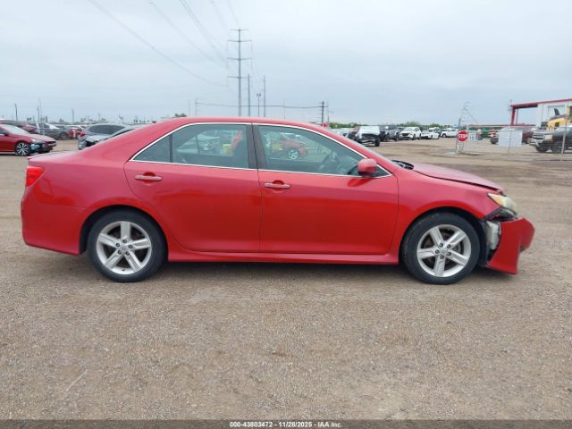 Toyota Camry Se Image 11