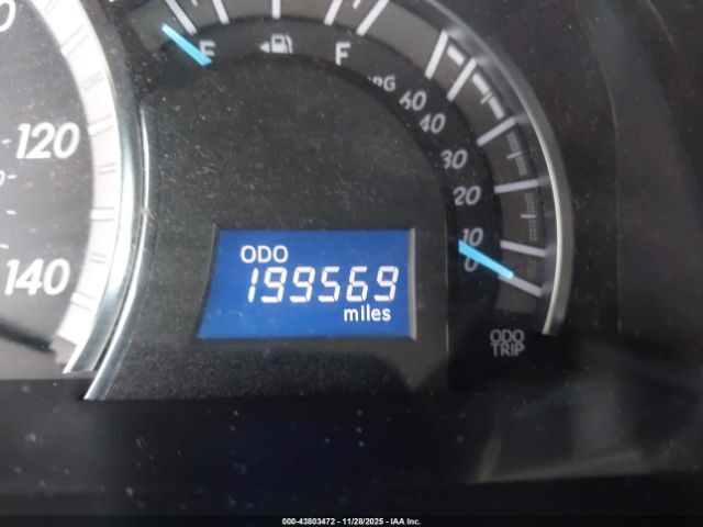 Toyota Camry Se Image 13