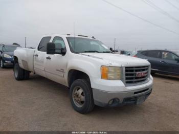  Salvage General Motors Sierra 3500HD