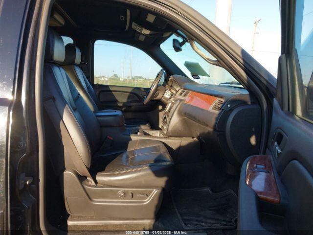 GMC Yukon Slt Image 2