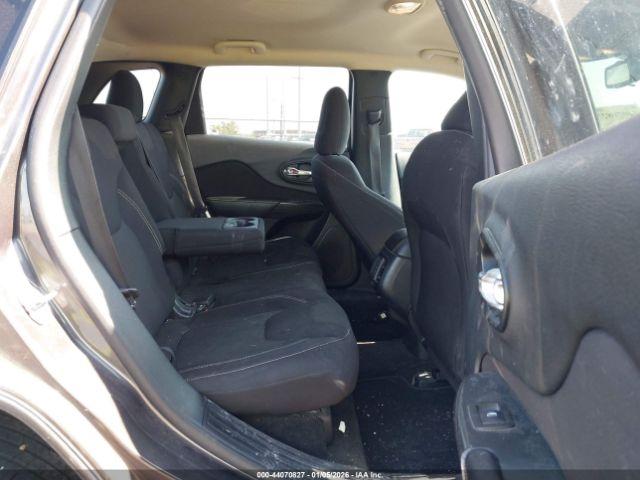 Jeep Cherokee Latitude Image 16