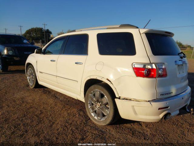 GMC Acadia Denali Image 10